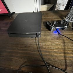 PLAYSTATION 4 SLIM “PS4”