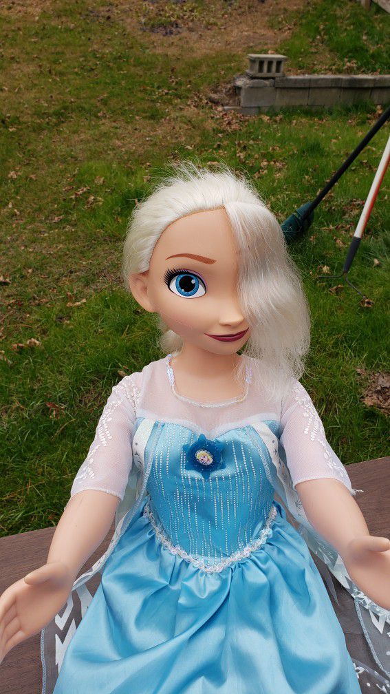 Disney Frozen Elsa  1st Edition My Size Doll