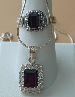 Vintage Sterling Silver Garnet ring & Necklaces