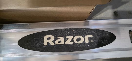 Razor scooter