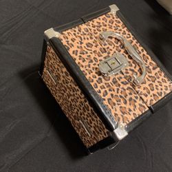 makeup box 