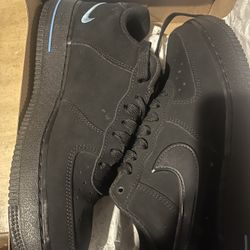 Men’s Nike Shoes Size 9