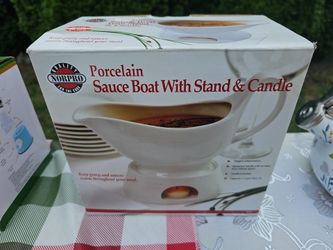 Gravy dish with candel warmer