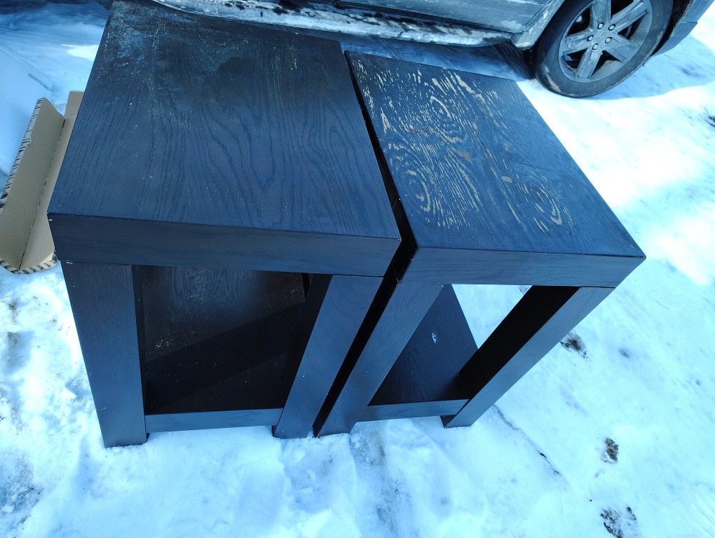 2 Matching Stands