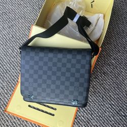 Louis Vuitton Duo Messenger Bag Monogram Shadow Leather for Sale in  Oaklandon, IN - OfferUp