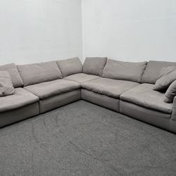 Cloud ☁️ Modular Couch (5 pc). We Deliver & setup. Top Pick For Comfort*