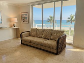 Couch clean and nice delivery available