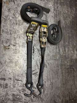 2 Ratchet Straps
