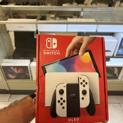 Nintendo Switch OLED BLACK AND WHITE