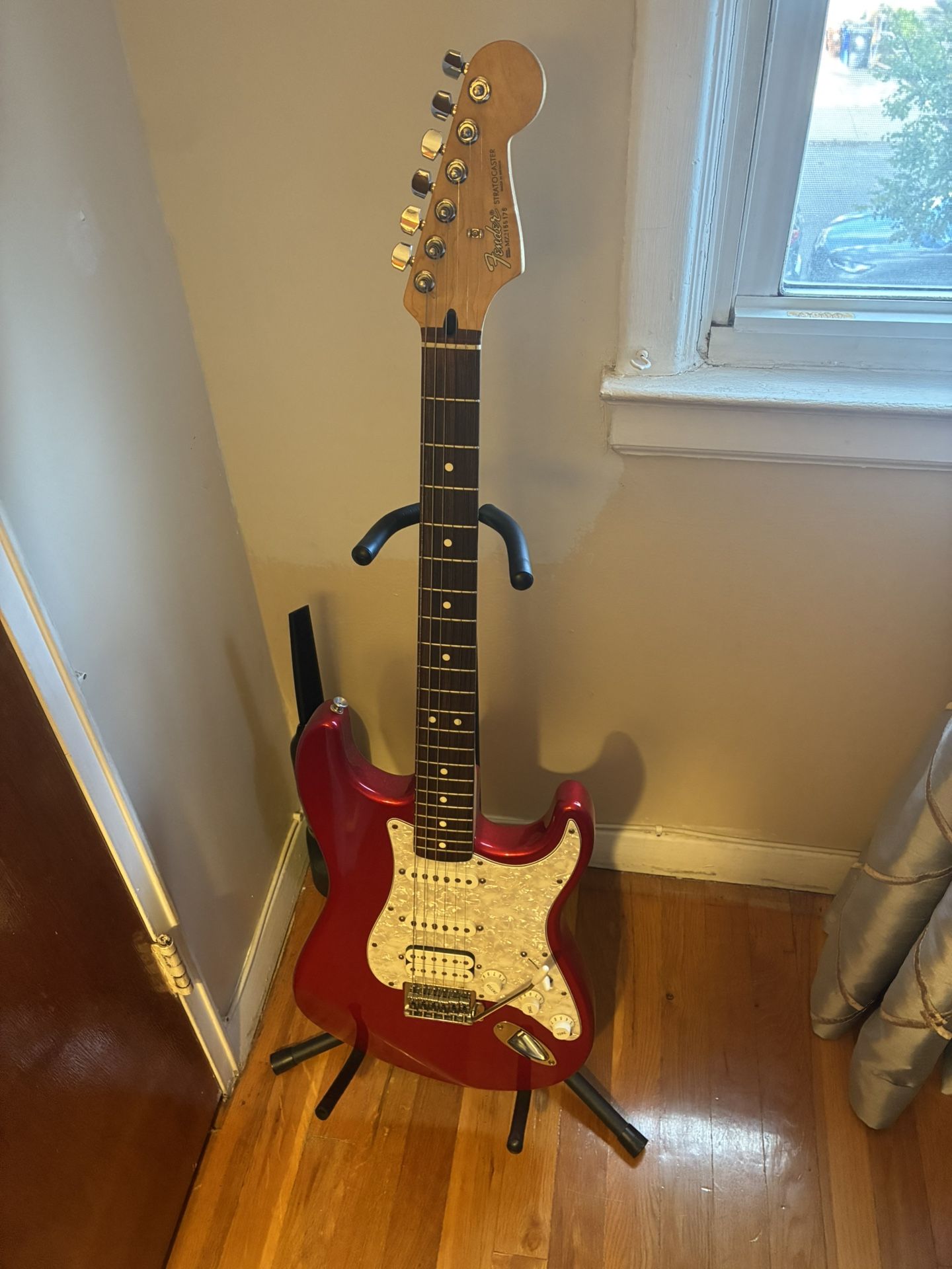Mexican Fender Strat HSS
