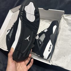 Jordan 4 White Thunders 