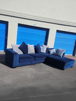 Sectional sofa couch - delivery available