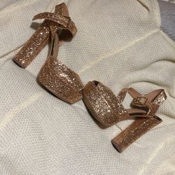 Steve Madden Heels SIZE 6 1/2