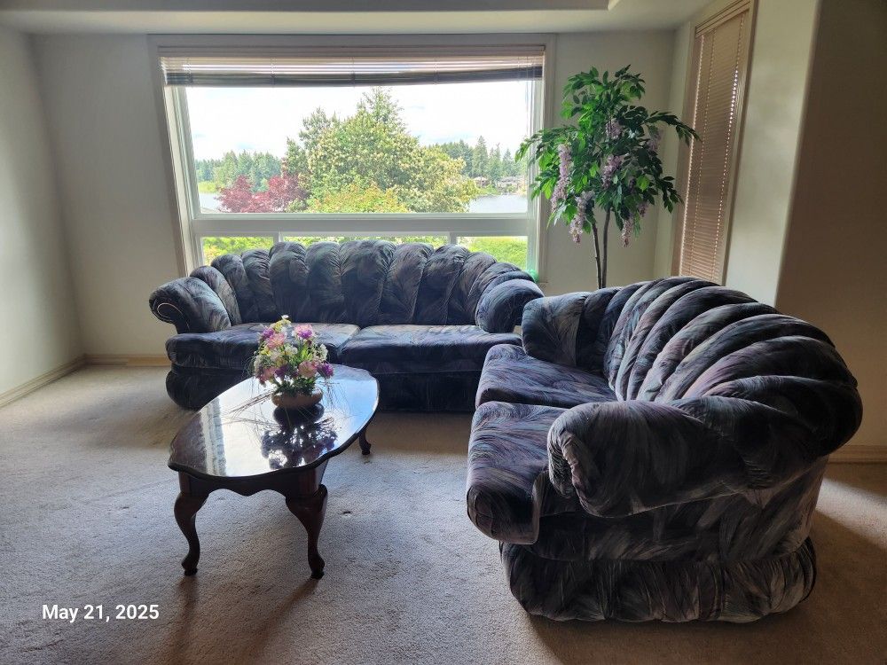 Couch Set With Coffee Table