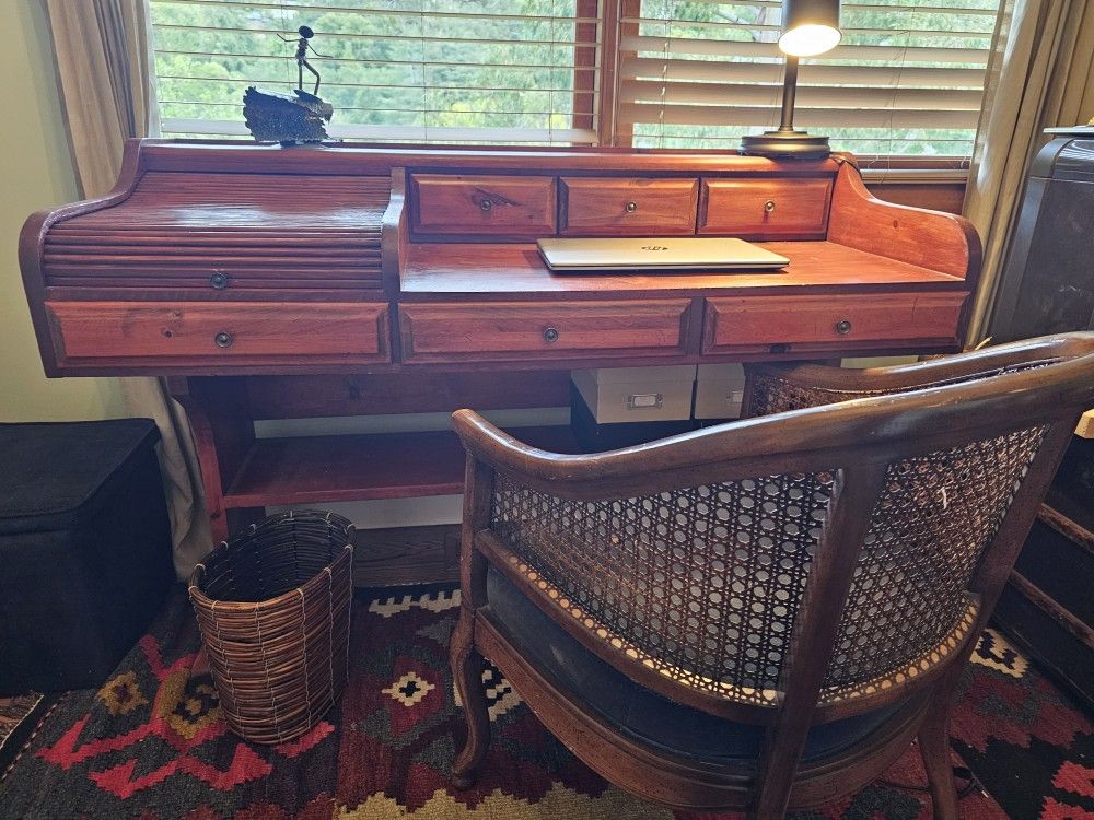 Restored Roll Top Desk With Chair & Lamp. $125
