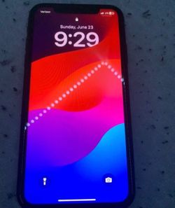 iPhone XR works good