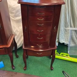 Jewelry  Standing Chest