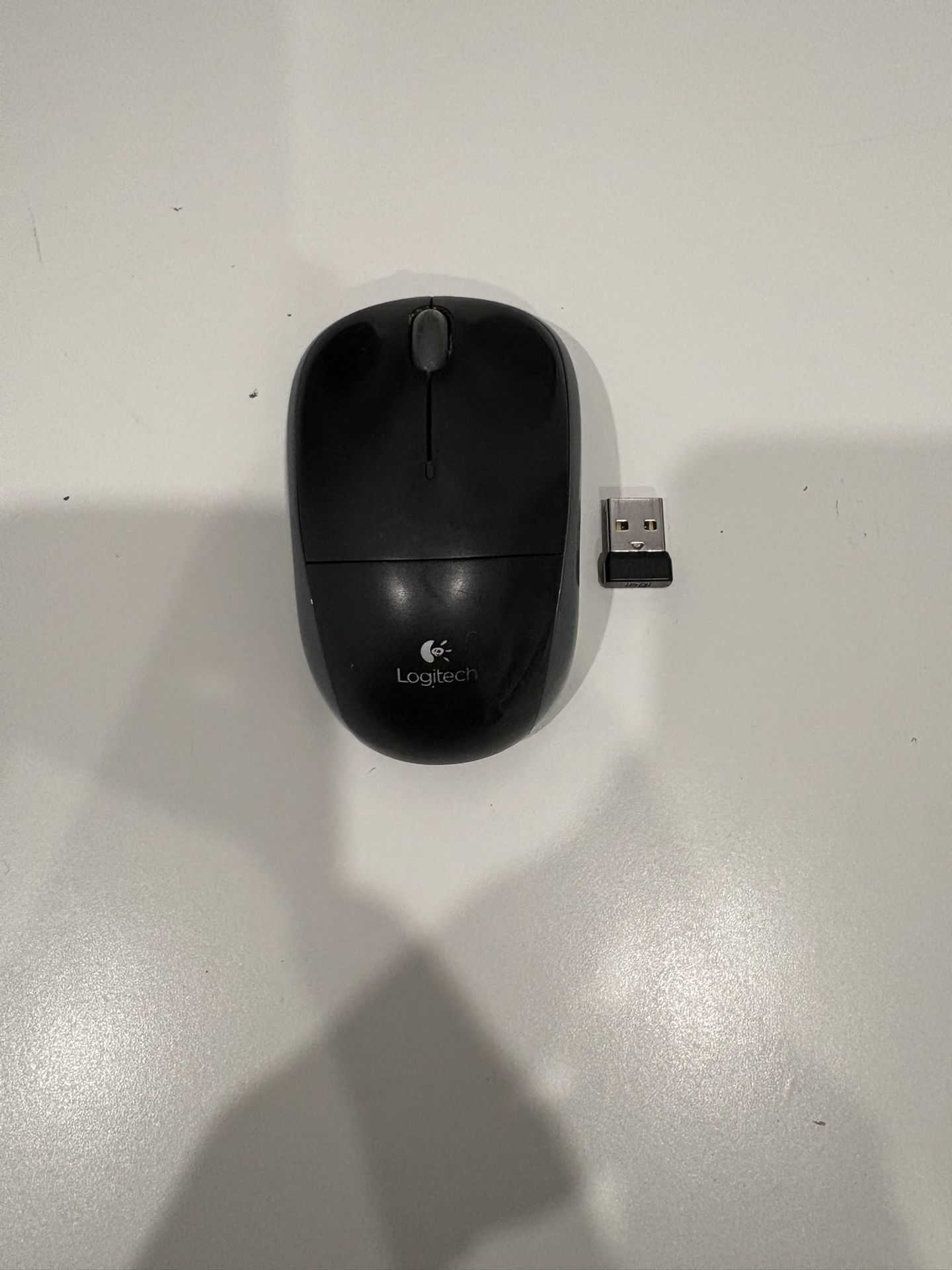 Logitech M215 Wireless Mouse + USB Receiver