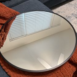 Round Mirror