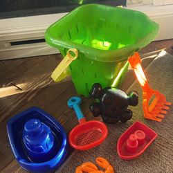 Beach Sand Toys with Extra Large Sand Bucket