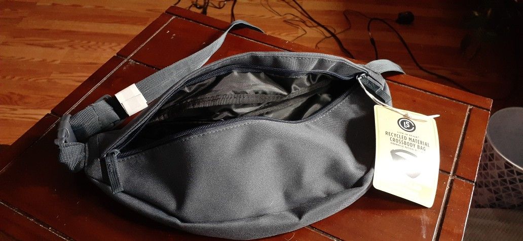 NEW FANNY PACK AND USED BABY MONITOR READ BELOW