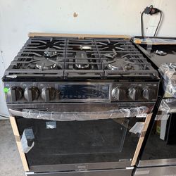 NEW LG GAS RANGE SLIDE IN WITH AIR FRYER/ CONVECTION SMART 5 BURNERS 30” INCH WIDE