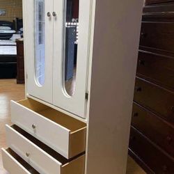 Tall Closet With Mirrors (( 