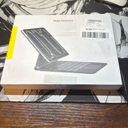 iPad Magic Keyboard With Trackpad