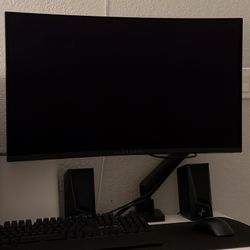 Alienware AW3225QF 32” 4K QD-OLED 240Hz Curved Gaming Monitor - Excellent Condition