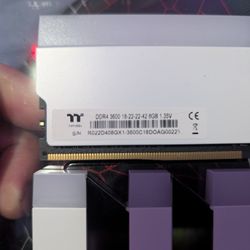 Thermaltake Ddr4 16gb (2x8)