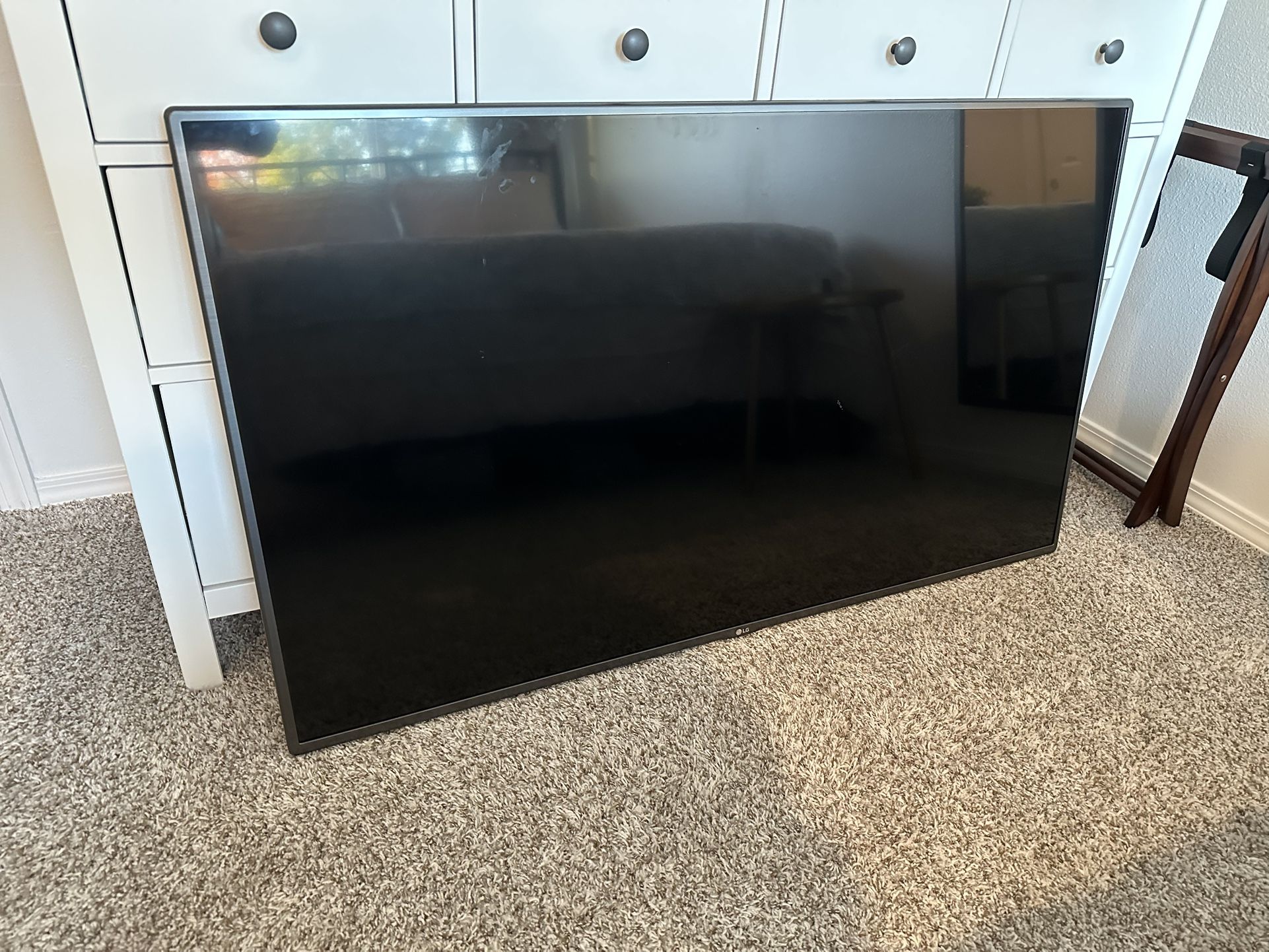 LG 55” TV - 55LF6000