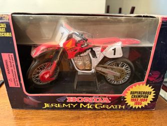 SIGNED Jeremy McGrath Honda CR250R – Racing Champions 1:9