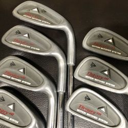 Dunlop Theory 442 (Motion Matched System) 3-9 golf clubs iron set