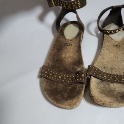 Womans UGG Australia us sz 9 SANDALS