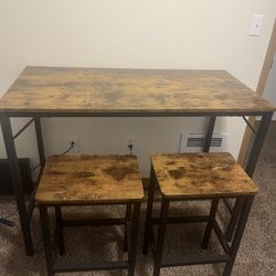 Table w/ 2 Stools