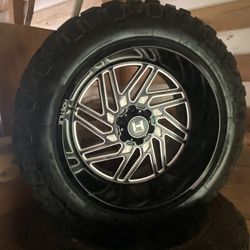 22” wheels with 35” tires