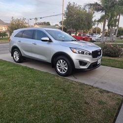 2017 KIA SORENTO 
