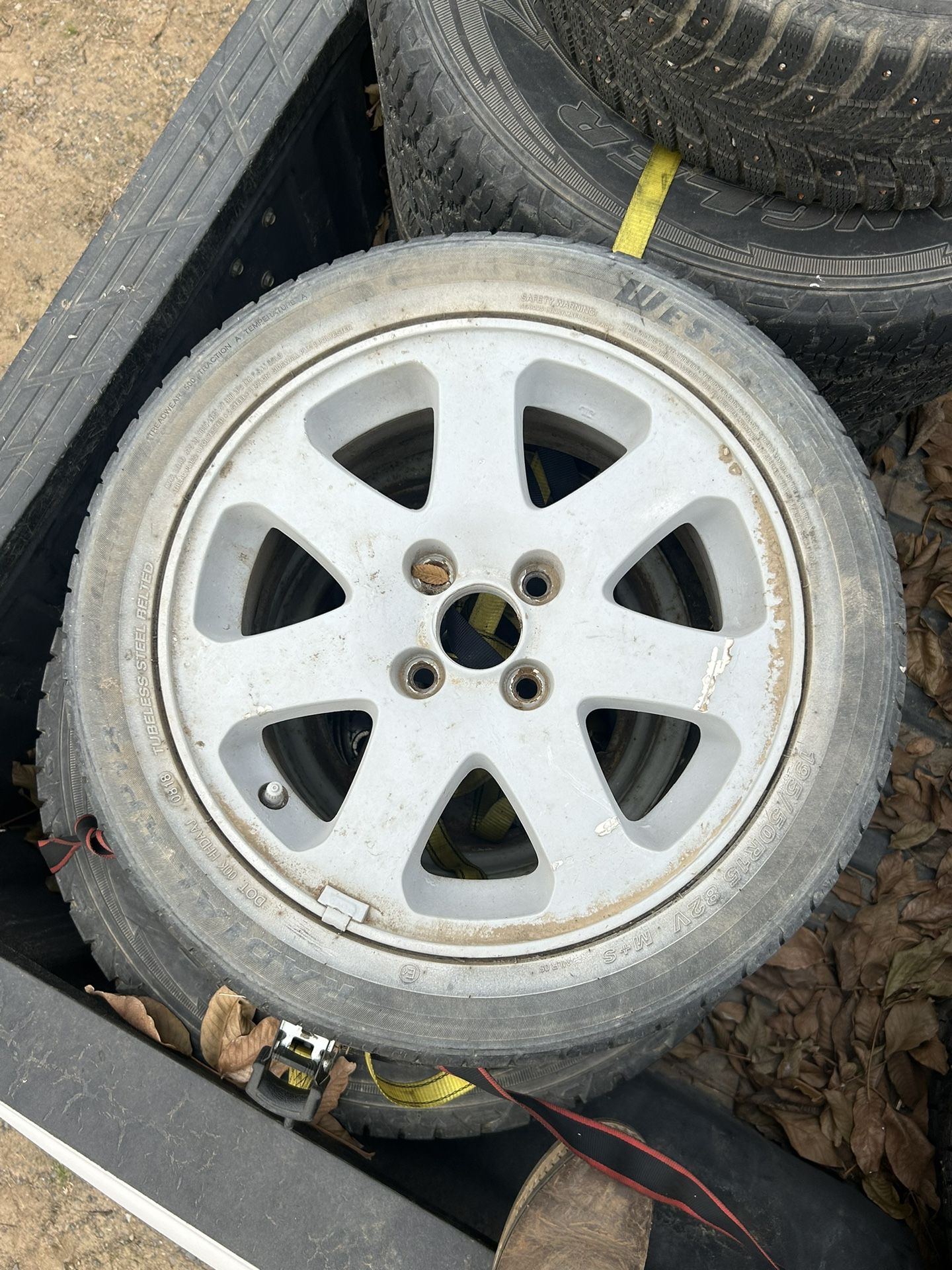 1. 2000 Civic Si Wheel