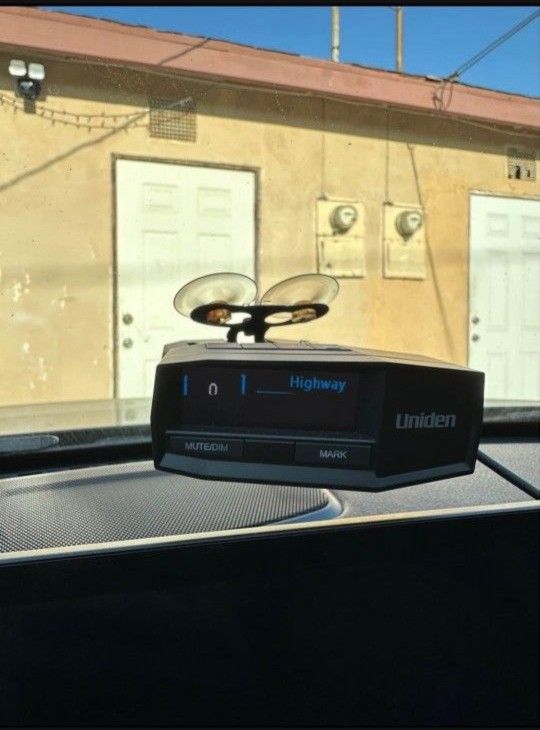 Uniden R8 Radar Detector