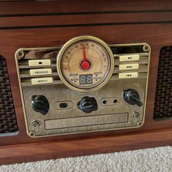 Radio - Bluetooth - Aux - Cassette - Laserdisc - Cd 
