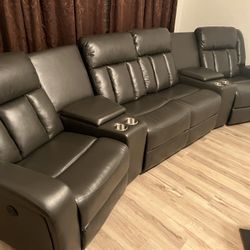 New 4 Reclining Sectional.  Grey Or Blue Gel Leatherette.  138x38x41H.  Free Delivery!
