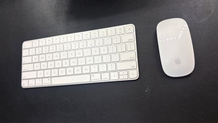 Apple Magic Keyboard & Magic Mouse Set (Like New)