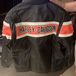 Men’s Harley Davidson leather jacket