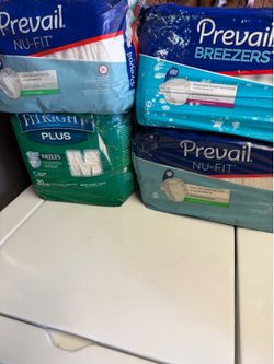 4 packages of Adult men/women wing Briefs size Medium All for