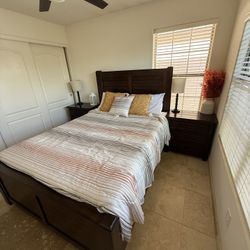 Queen Bedroom Set. 