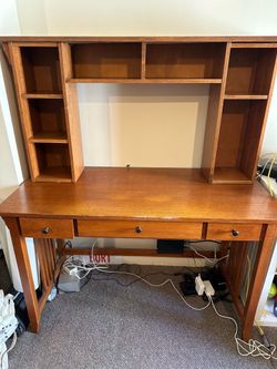 Mission Style Wood Desk with Detachable Hutch