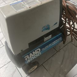 Ingersoll Rand 4000 Oilless Air Compressor 