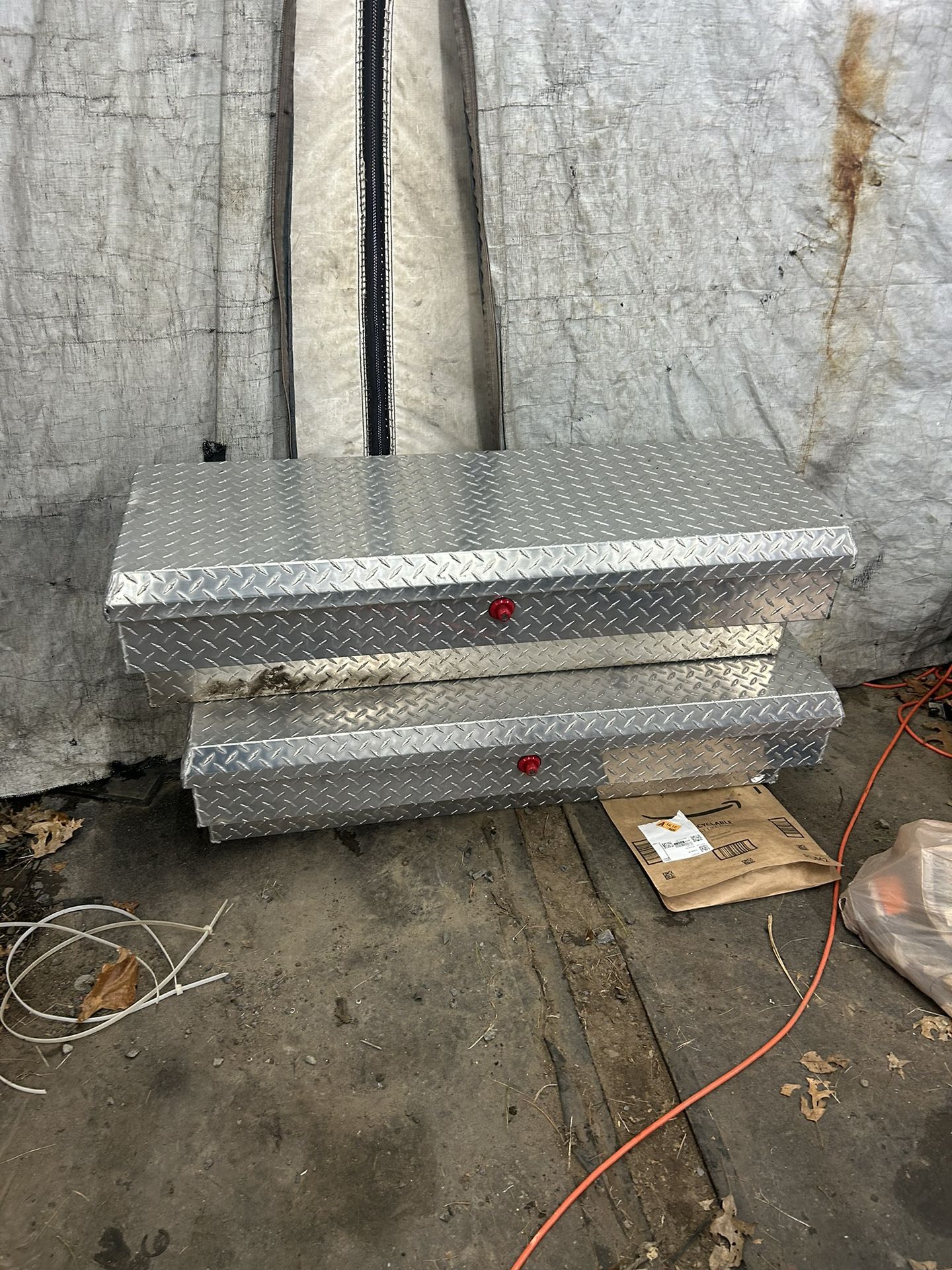 2 loside toolboxes 