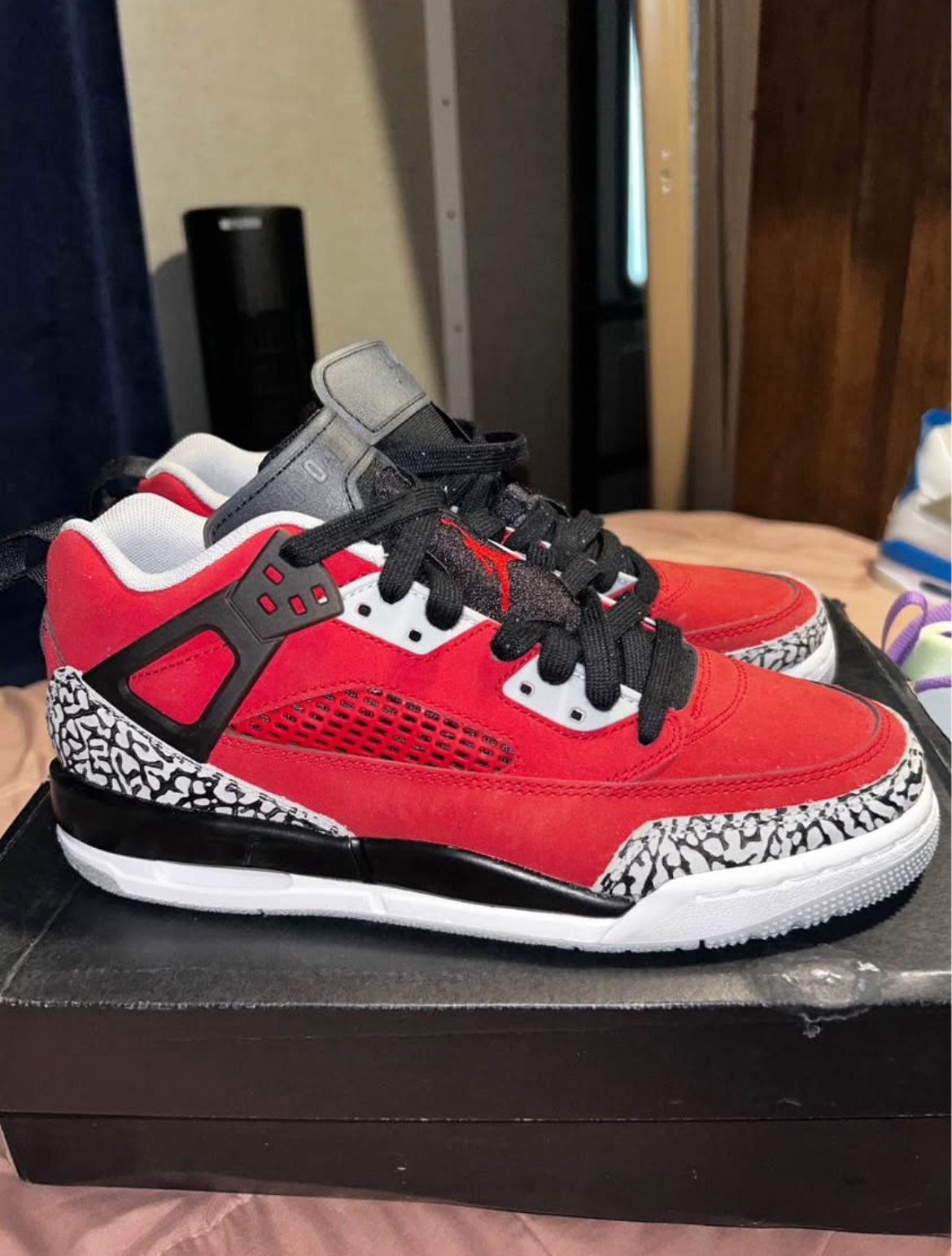 Jordan Spizike low
