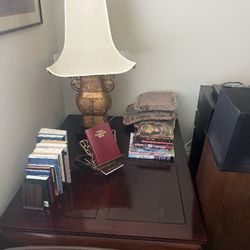 Oriental coffee table solid M horse hoof 